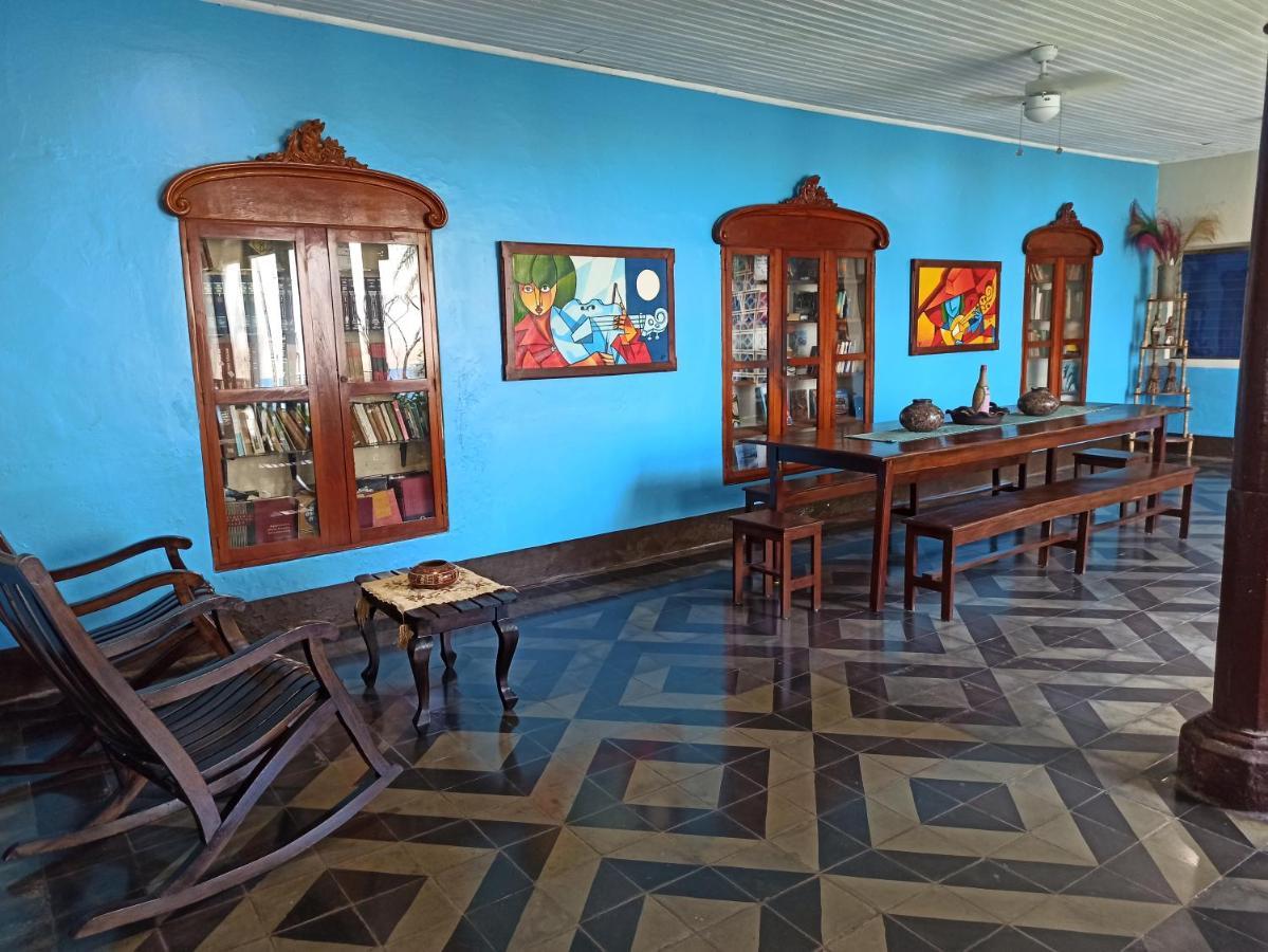 Hostal Harvest House Leon Ngoại thất bức ảnh