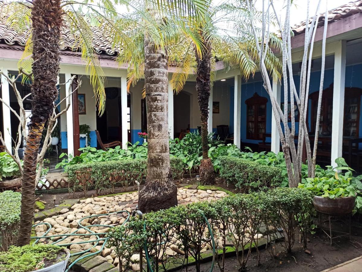 Hostal Harvest House Leon Ngoại thất bức ảnh
