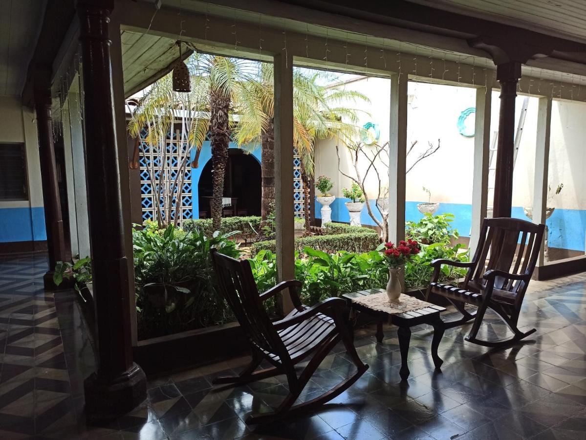 Hostal Harvest House Leon Ngoại thất bức ảnh
