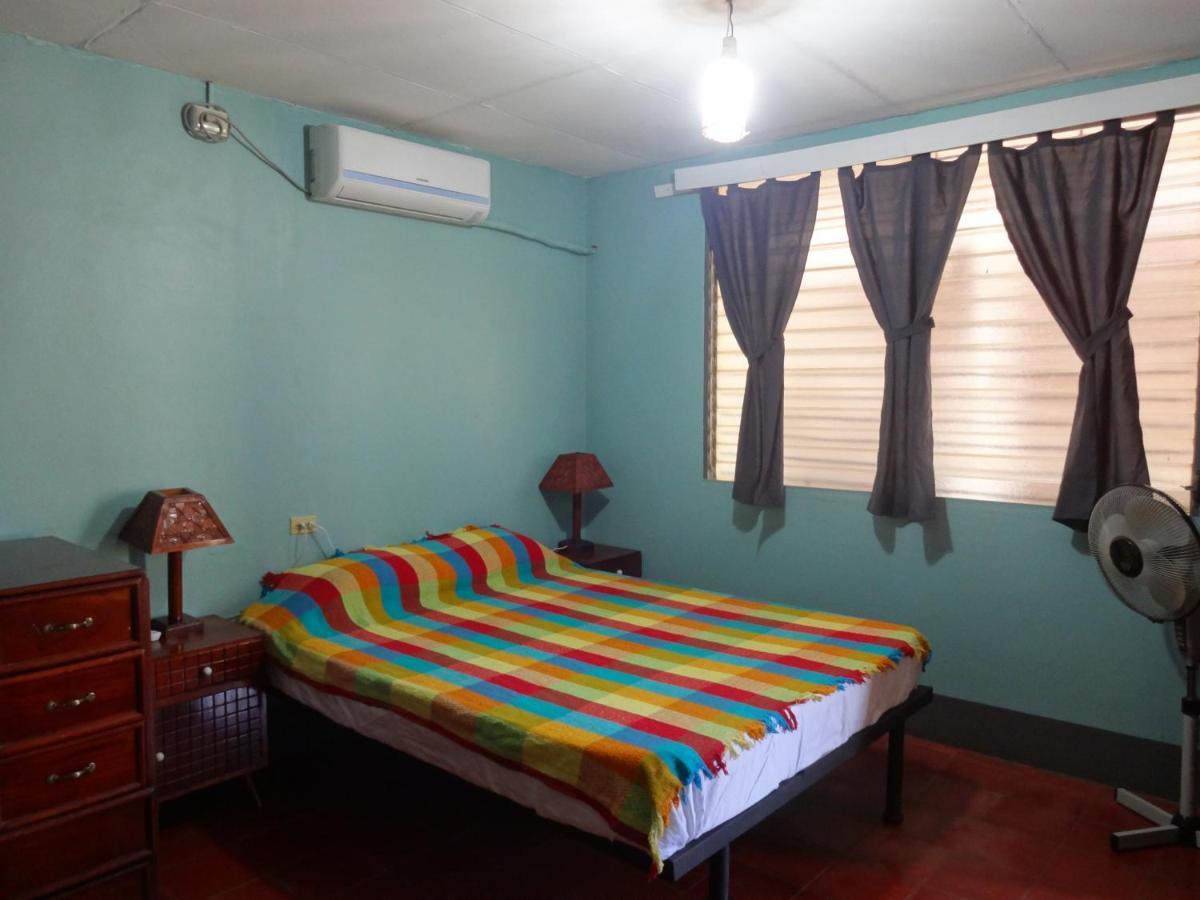 Hostal Harvest House Leon Ngoại thất bức ảnh