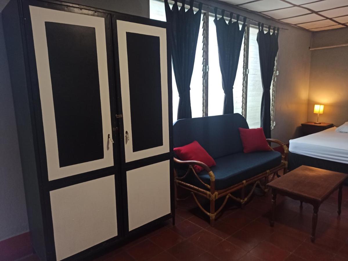 Hostal Harvest House Leon Ngoại thất bức ảnh