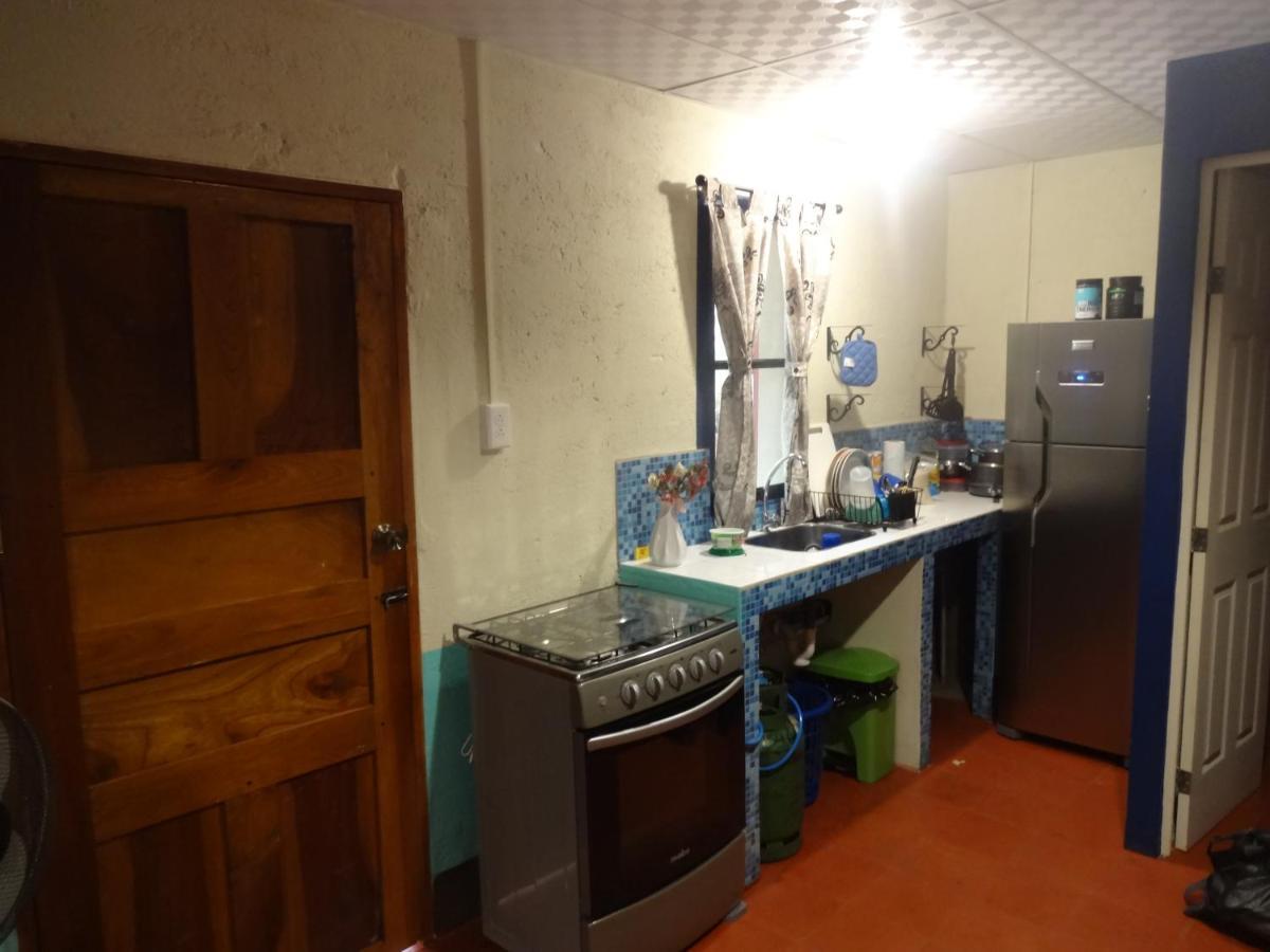 Hostal Harvest House Leon Ngoại thất bức ảnh